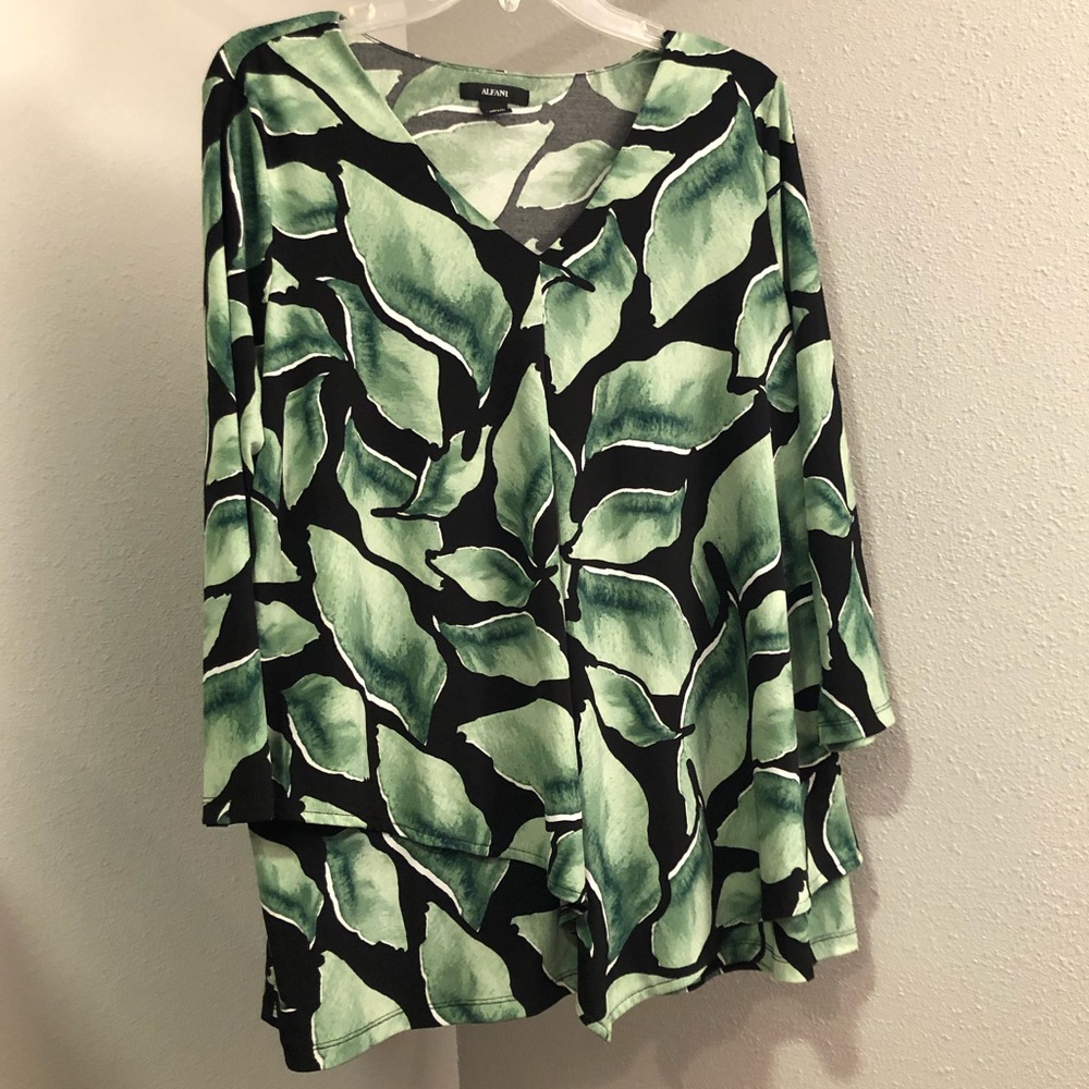 Alfani Leaf Print Top Size Large